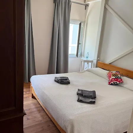 Venetian Tower House - 200m From - 2br *